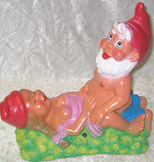 Gartenzwerg Paar beim Sex