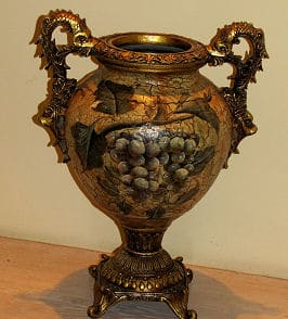Luxus diurch antike Vase