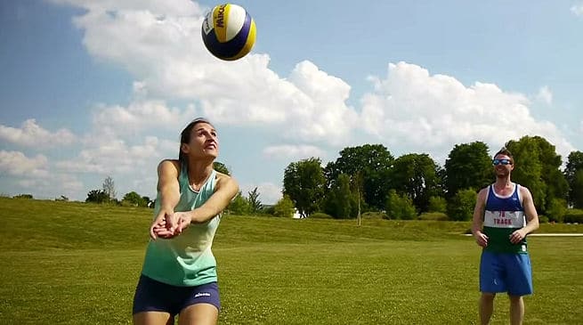Spiele im Garten - Volleyball