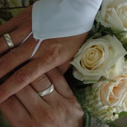 Hochzeit im eigenen Garten