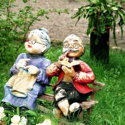 Gartenfiguren - witzig oder albern? 