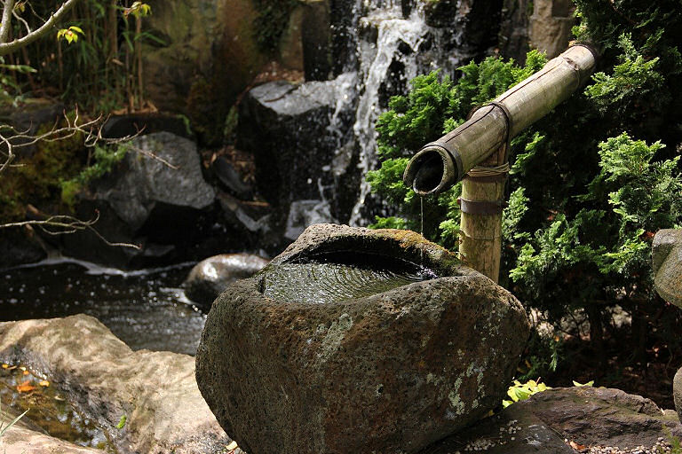 Wohlfuheloase Garten Steine - Wasserspiel