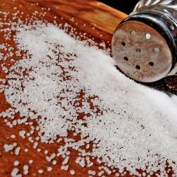 Flecken im Teppich - da hilft Salz