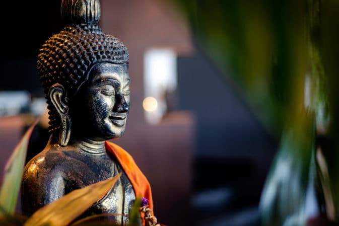 In vielen Gärten sieht man auch Buddha Figuren, sie sollen Ruhe und Besinnung ausstrahlen. 