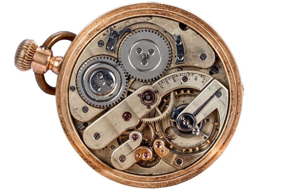 Sorgfalt und Präzision ist für solche Uhren wichtig: Jeder noch so kleine Kratzer oder jede noch so kleine Beschädigung der Uhr kann den gesamten Mechanismus der Uhr beeinträchtigen.