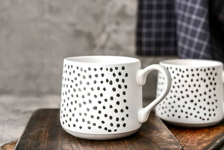 Stilvolle Tassen aus Keramik oder auch aus Ton sind meist handgemacht.