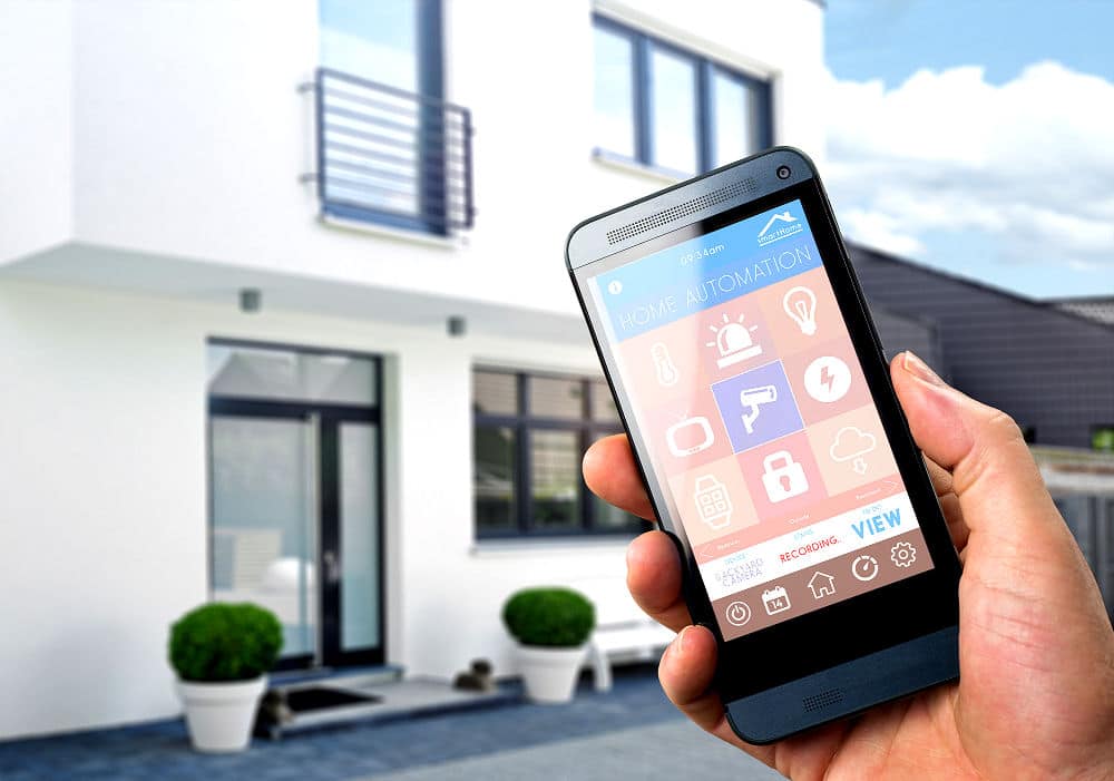 Smart Locks sind elektronische Schlösser, die mit einem intelligenten System verbunden sind und sich automatisch öffnen und schließen können, wenn der Eigentümer in der Nähe ist.
