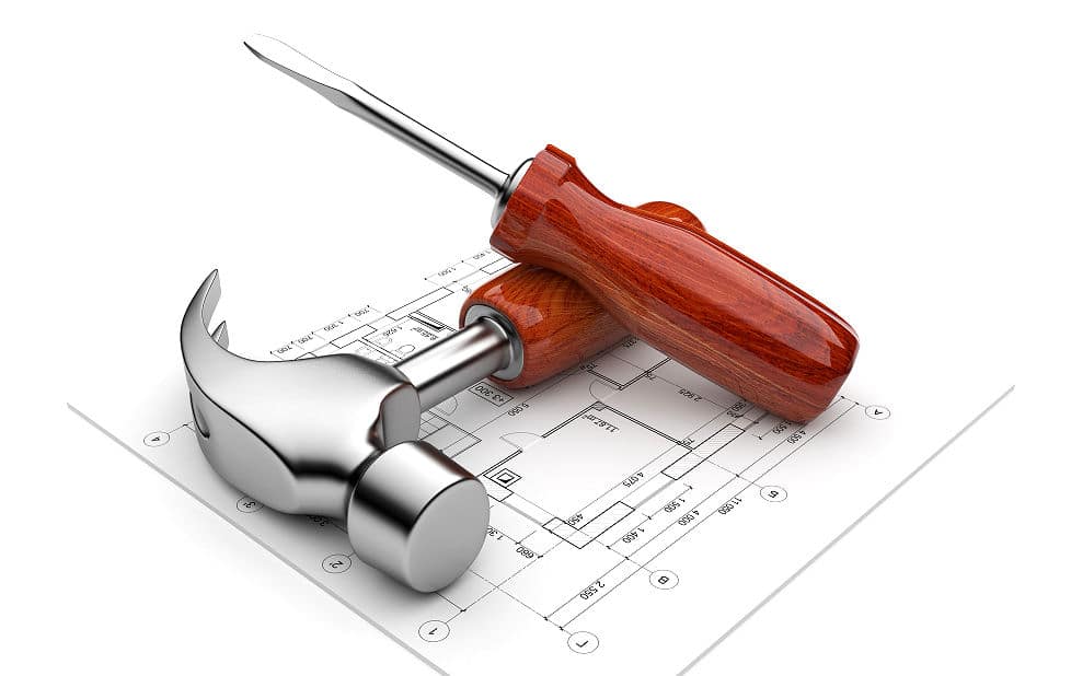 Hammer und Schraubendreher gehören zu den wichtigsten Werkzeugen beim Heimwerken.
