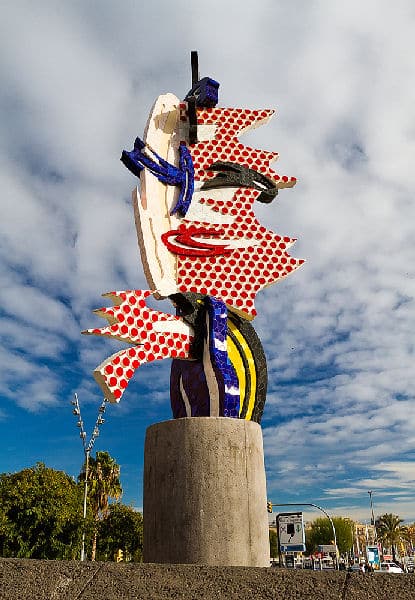 Barcelona Head - Skulptur von Roy Lichtenstein in Barcelona