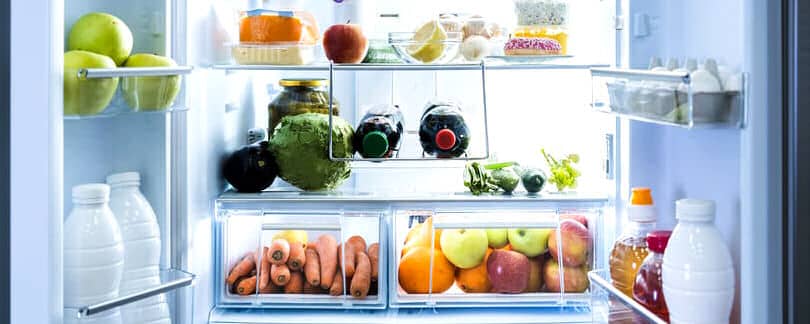 Intelligente Kühlschränke erleichtern nicht nur die tägliche Küchenarbeit, sondern tragen auch dazu bei, Lebensmittelverschwendung zu reduzieren.
