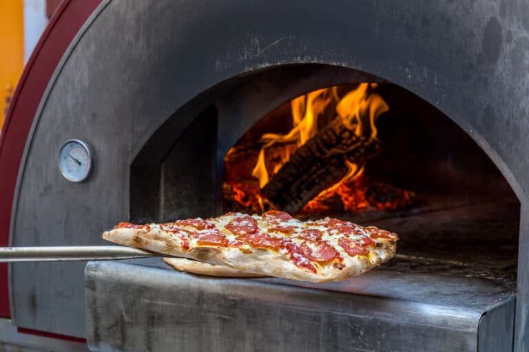 Pizzaofen ist nicht gleich Pizzaofen - da lohnt sich ein Test, um zu vergleichen.
